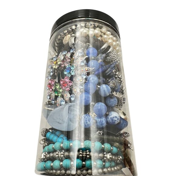 Mystery Jewelry Jar #1041 Wearable Quality Pieces 2lbs Necklace Bracelet Earring - Picture 3 of 4